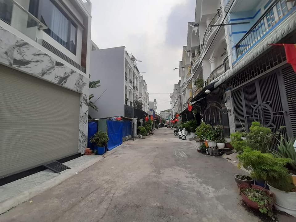 Chính chủ em bán Trần Thi Hè Q12 hẻm 8m có sổ an ninh tốt 2L4PN GIÁ 3 TỶ 350